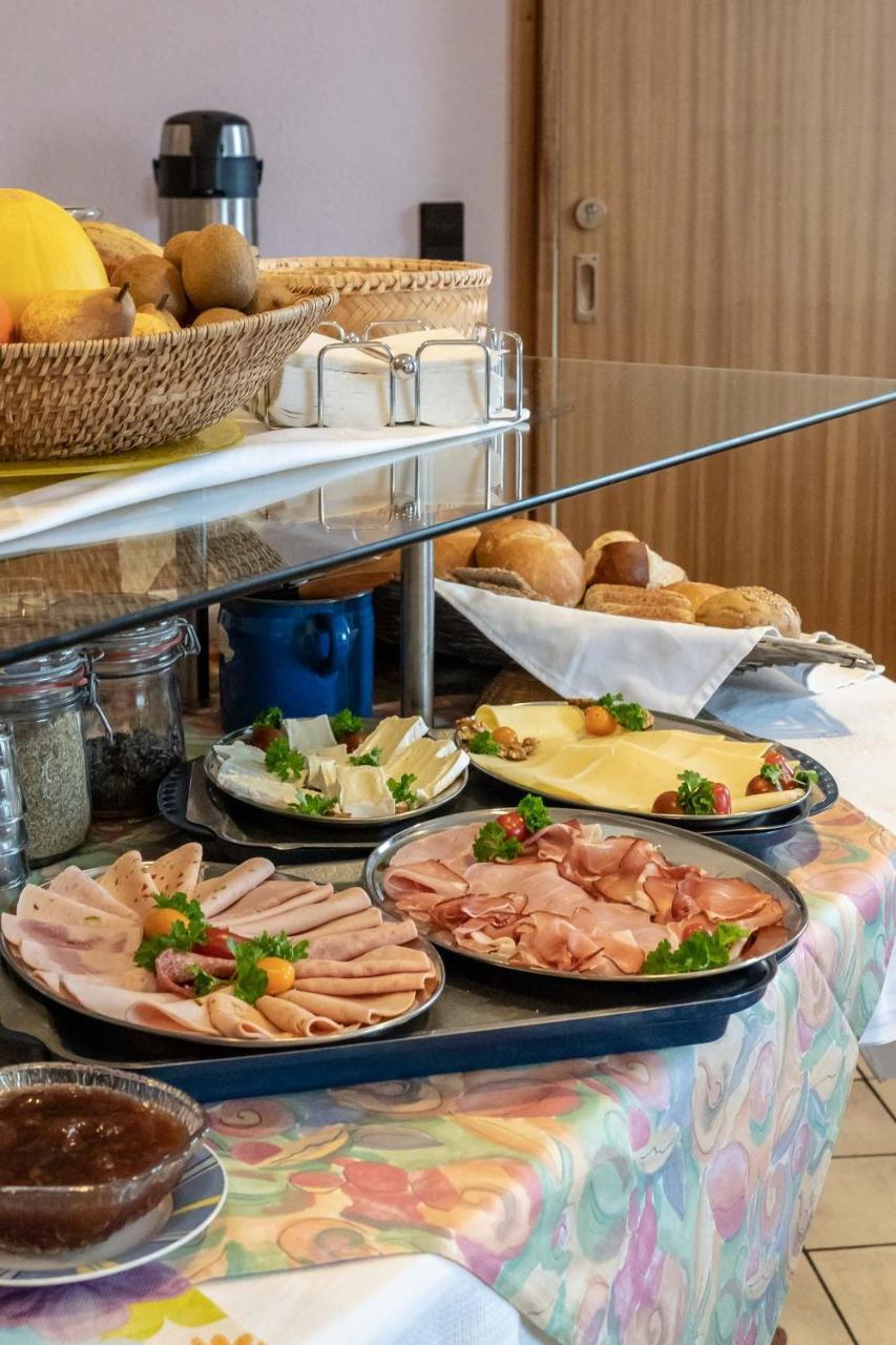 Enjoyhotel Garni Korntal Stuttgart B&B ภายนอก รูปภาพ
