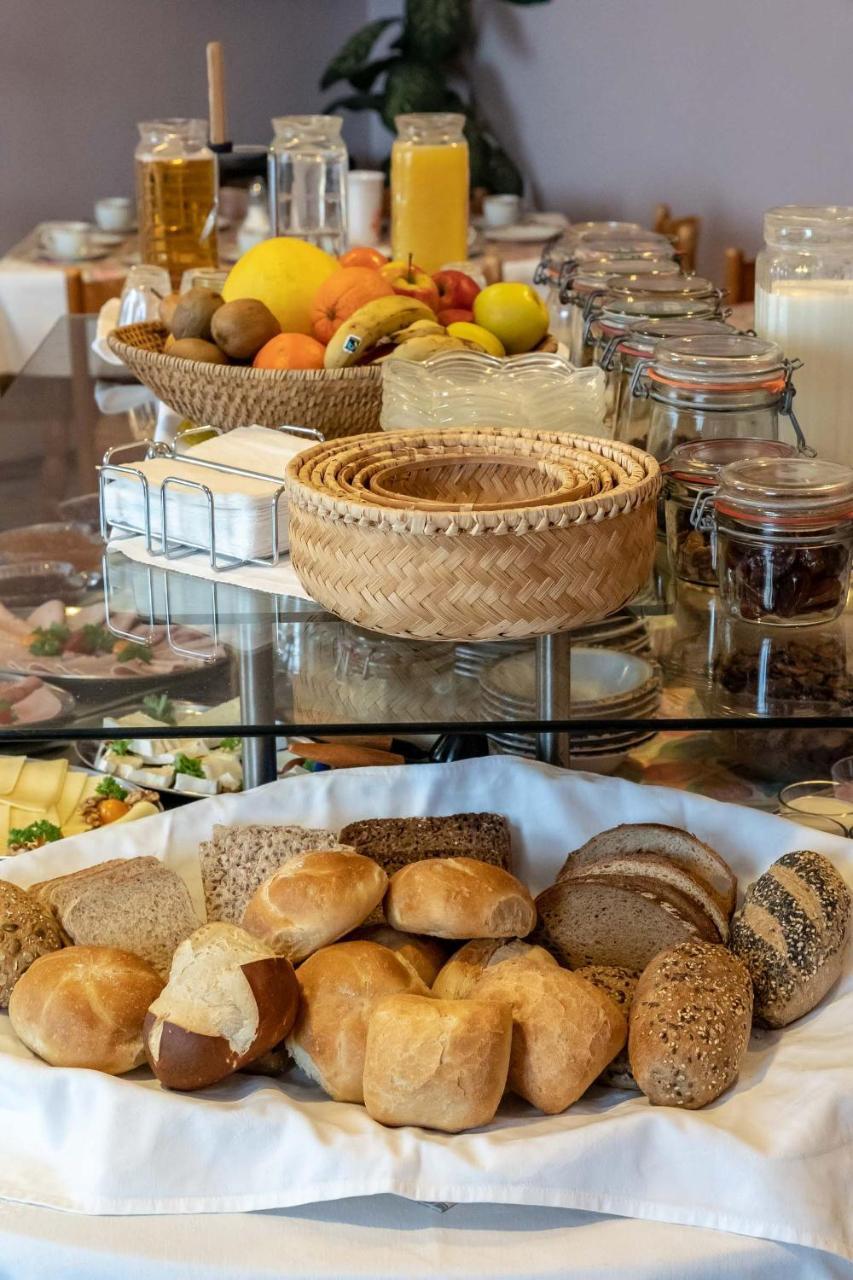 Enjoyhotel Garni Korntal Stuttgart B&B ภายนอก รูปภาพ