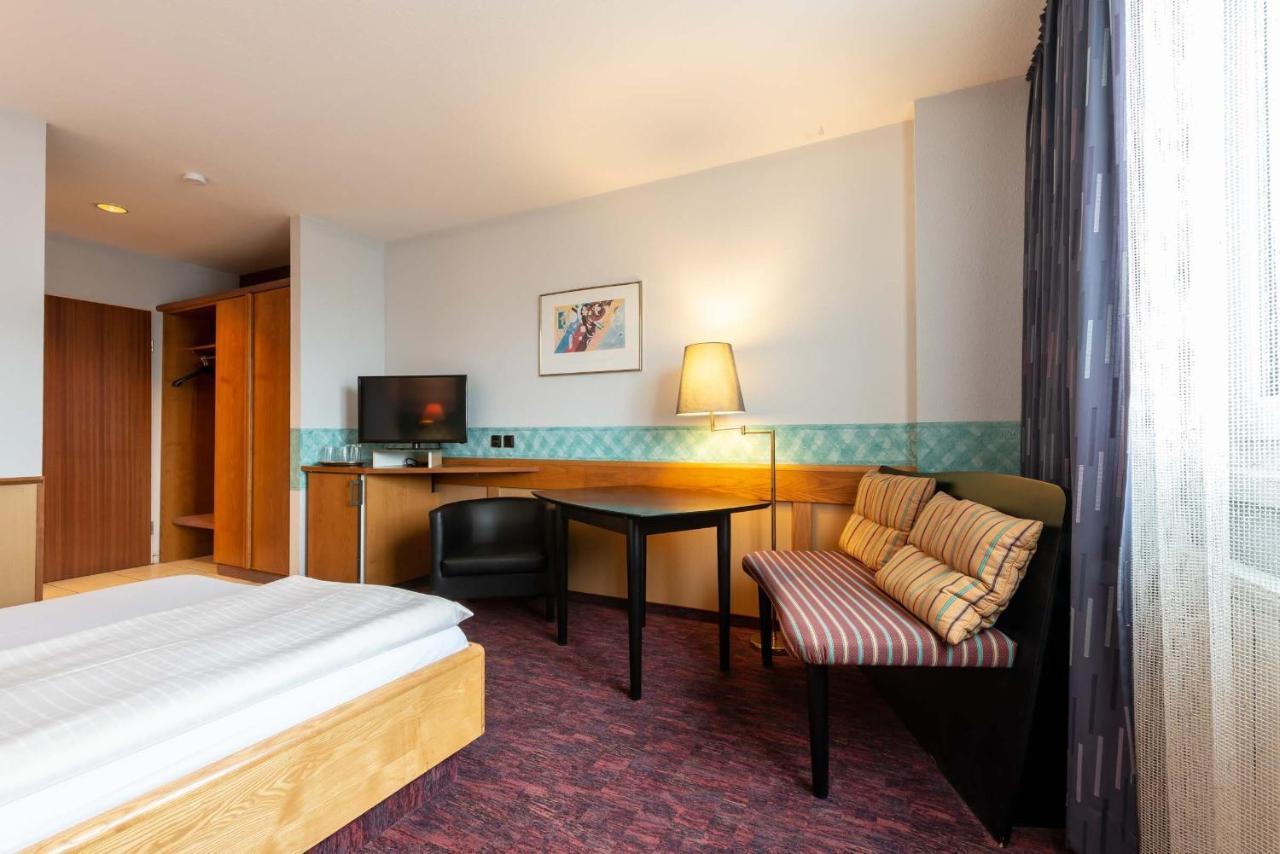Enjoyhotel Garni Korntal Stuttgart B&B ภายนอก รูปภาพ